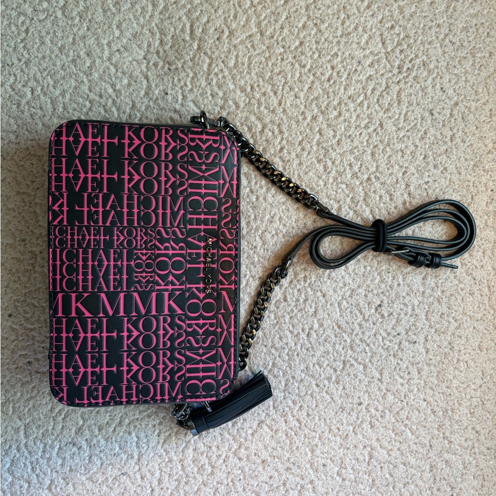 Like New, Barely Used Michael Kors Crossbody Purse